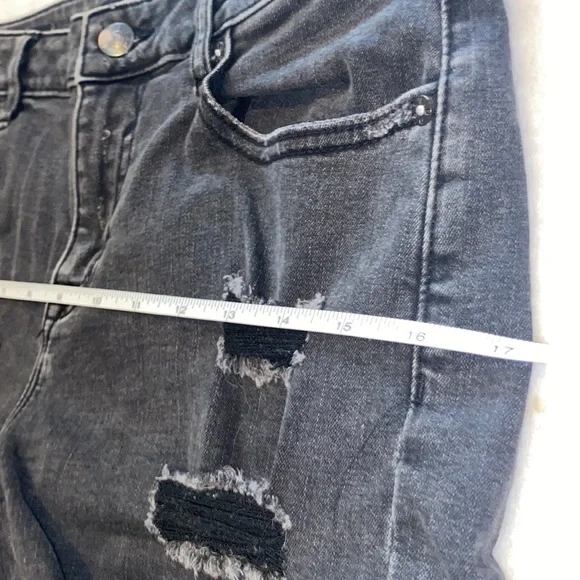 Stretchy slightly distressed black jean shorts! - Picture 11 of 11